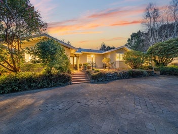 No Plan B - This MUST Sell!