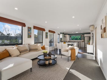 Big, Bold & Borderline Perfect