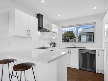 Modern Freehold Home–Perfect for First Home Buyers