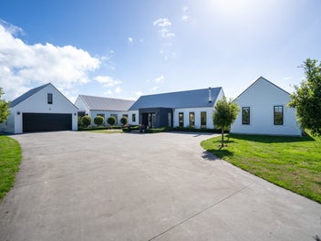 Private Lane Retreat