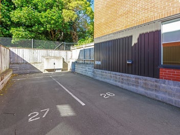 Central Family Home with Two Parking Spaces