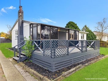 Sun-Filled Family Living on a Generous Section