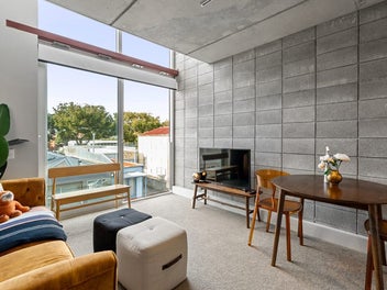 CENTRAL MODERN APARTMENT