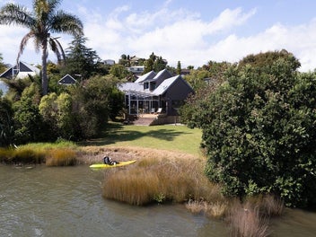 Image 1 of 33