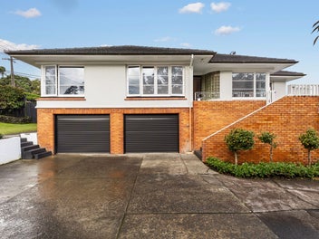 Grand Art Deco-Inspired Residence on 991m²