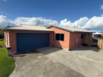 Image 1 of 32