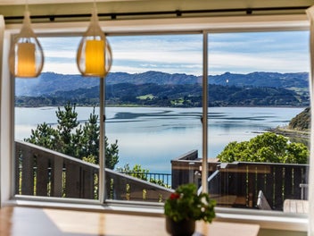 Well-Designed Family Living with Inlet Views
