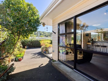 Relocating vendor, a golden opportunity for buyers