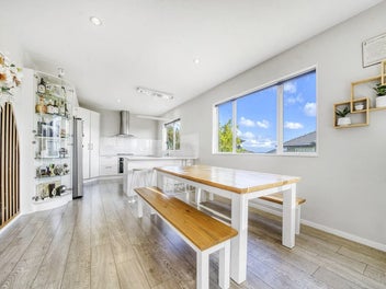 Big Family Whare, Owner West Auckland Bound