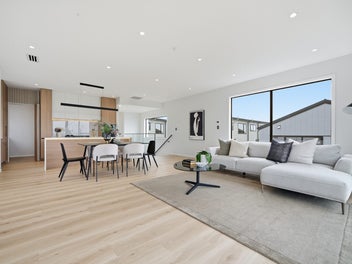 Flexible Family Living with Sea Views