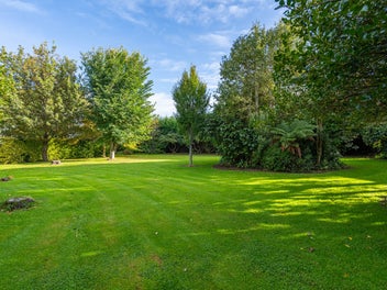 Stoneleigh Has It All