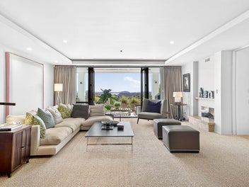 Rare Retreat - Lock & Leave