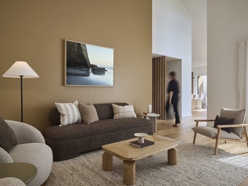 Architecturally Designed Coastal Stunner