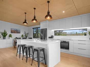 LIFESTYLE. SPACE. VIEWS