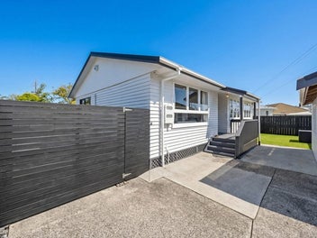 Buy Smart: Freehold & Solid!