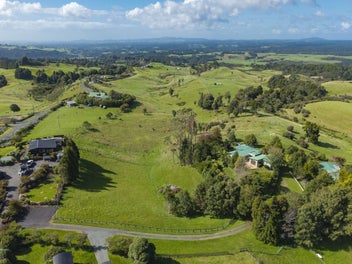 Gumboots | WiFi | Massive Shed | Pure Lifestyle