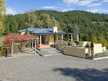 Country calm on Kahuranaki