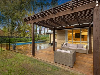 Poolside on Platform!