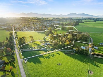 Landmark Homestead With Substantial Landbank