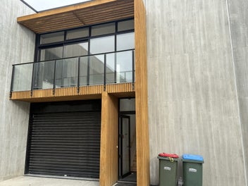 Image 1 of 6