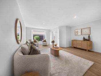 Fully Renovated, Brick & Tile - Botany College...