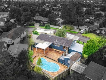 Space, splash & serenity on the Titirangi Fringe