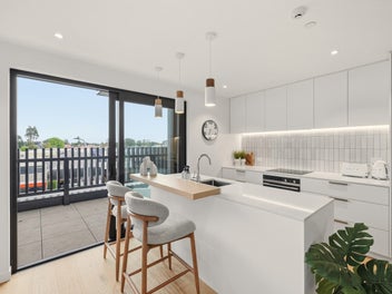 Declared Reserve Auction – Brand New Garden...