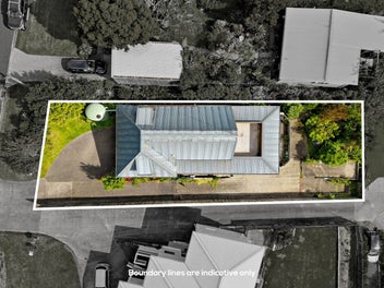 Heart of the Bay: Views & Convenience