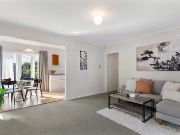 Perfect Commuter-Friendly First Home