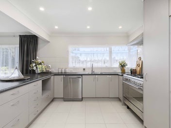 Country Living in Handy Location!