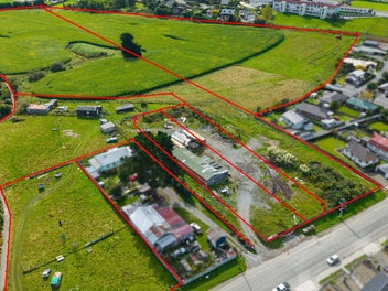 Developers Dream - Residential & Rural Zoning!