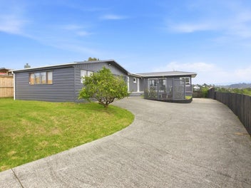 Views, Location + Bonus 3 Phase Power!