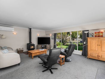 Comfort, Convenience & Coastal Connection