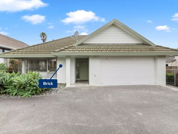 Brick & Tile Beauty in Handy Location