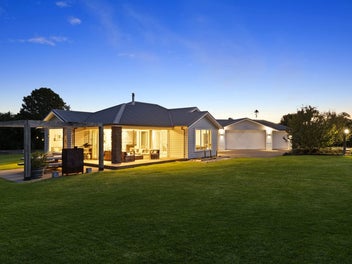 Sophisticated Living, Lifestyle Setting