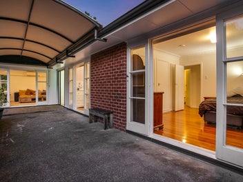 Land, Lifestyle, Family - The Kiwi Dream!