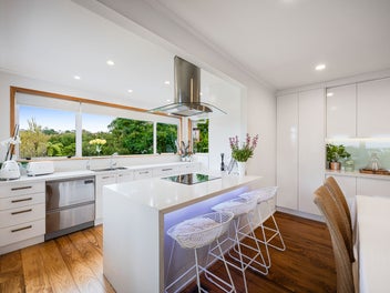 Seaviews, Space and Sought After Location!