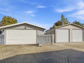 Great value must be sold. enquiries over $595,000