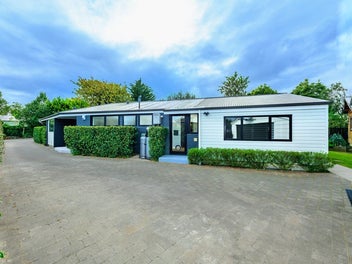 A Private Somerfield Retreat in Cashmere High Zone