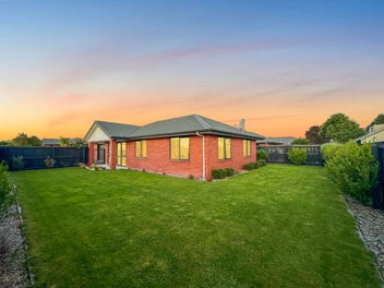 Overseas Move – Must Be Sold