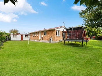 Brick, Big Backyard, Close to Hospital