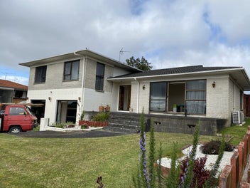 Image 1 of 4