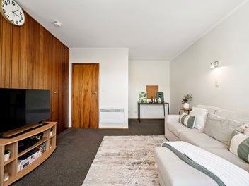 Is This Khandallah’s Best-Value One Bedroom...
