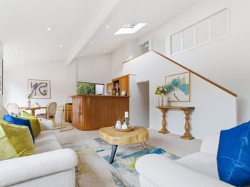 Walk To Rangitoto College, Charming & Affordable