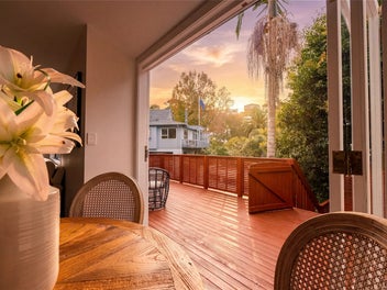 Walk to Rangitoto College | Charming & Affordable