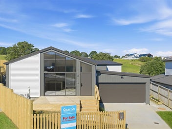 Brand New, 10 years master builder Warranty!