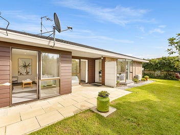 Sun Soaked & Simply Delightful