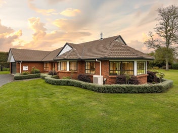 Park-Like Living, Town Convenience