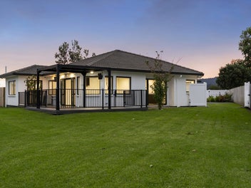 ALL INTEREST CONSIDERED - BUYERS PRICE GUIDE M...