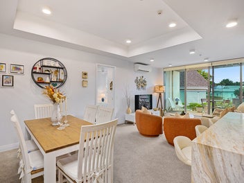 Vendor Wants to MEET THE MARKET - Be Quick.